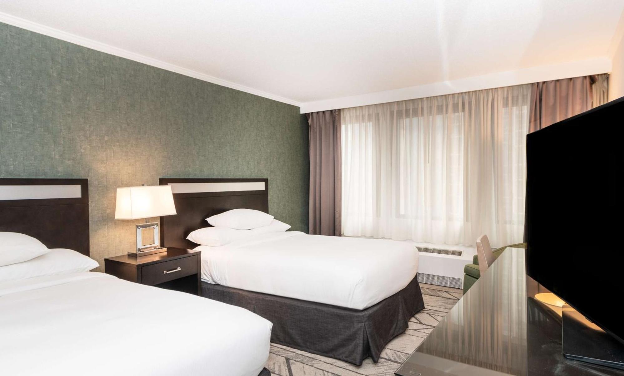 Отель Doubletree By Hilton Newark Penn Station, Nj Экстерьер фото