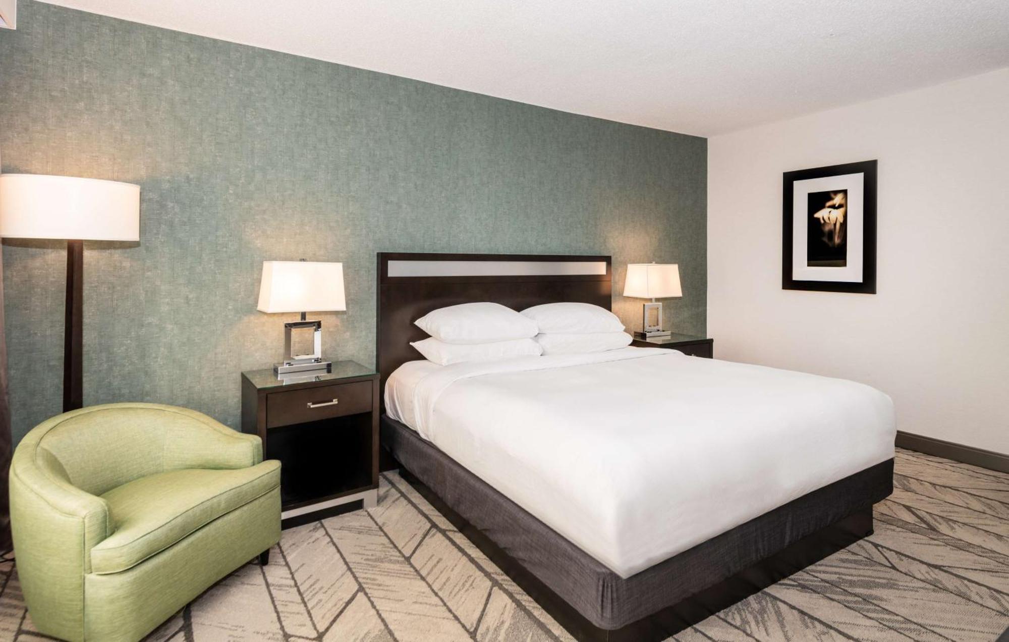 Отель Doubletree By Hilton Newark Penn Station, Nj Экстерьер фото